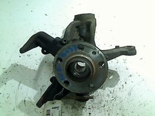 Moyeu avant gauche 6C0407621 VOLKSWAGEN POLO 4 PHASE 2 Essence /R:14323898