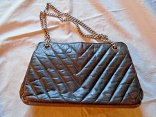 Sac vintage matelassé avec chaîne dorée