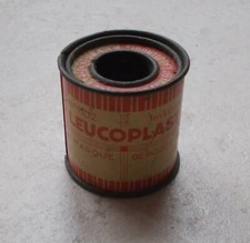 Ancienne Boite métal Rouleau Sparadra LEUCOPLAST rouge en fer Tape vintage vtg