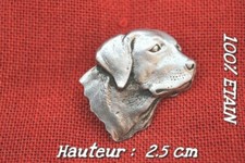 Insigne 100% étain représentant une tête de Labrador