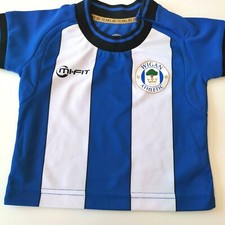 maillot  de football WIGAN  ATHLETIC ANGLETERRE   taille 6/12 mois MI-FIT foot