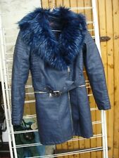 manteau long fausse fourrure simili cuir bleu avec ceinture  taille S