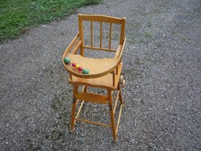 Chaise haute ancienne  en bois de poupée/poupon