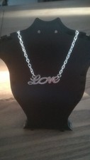 collier  love neuf bijoux fantaisie accessoires pendentif cadeaux 