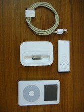 Apple iPod classic 4ème Génération  20 Go + dock  + télécommande ( collector )