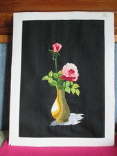 Broderie du Viêtnam fait main à encadrer Vase avec de 2 fleurs