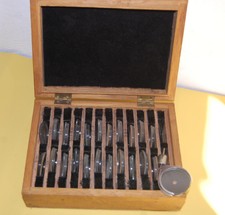 TRES BEL  ETAT.TRES ANCIEN COFFRET D'OPTICIEN.AVEC SES ACCESSOIRES DIVERS