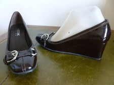 ESCARPINS COMPENSES " GEOX "  CUIR VERNI CHOCOLAT T 37 ETAT NEUF