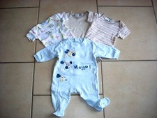 LOT PYJAMA + 3 BODYS - BEBE GARCON - TAILLE 6 MOIS -TBE