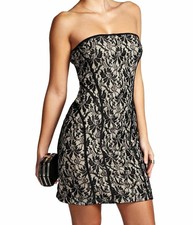 Robe de soirée courte bustier en dentelle "Adèle" taille S