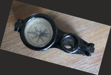 Ancienne Boussole de Marche année 1950 environ Avec loupe pour cartes
