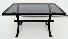 Table basse en fer forgé et verre fumé