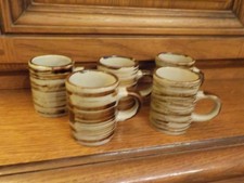 Lot de 5 TASSES - h. 6 cm et d. 5 cm - TBE -