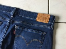 Jean LEVI’S 711 skinny taille 30 soit 40 fR très bon état