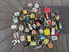 Lot d'ancien portes clés divers, vintage