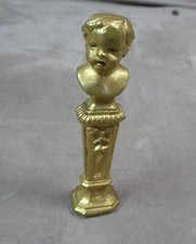 CACHET A CIRE, en bronze ancien, BUSTE D'ENFANT sur une colonne.