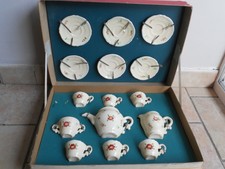  DINETTE / SERVICE A CAFE DE POUPEE LE JOUET LONGCHAMP COFFRET 15 PIECES FAÏENCE