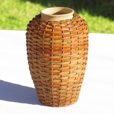 Vase vintage en grès et rotin vernis