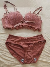 ensemble de sous vêtements couleur corail 95B