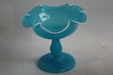 Coupe festonnée verre opalin bleu Charles X (56988)