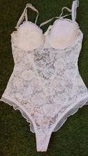 Body string en dentelle très sexy taille 90b, armatures