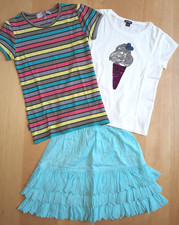 Tenue taille 4 ans Jupe CATIMINI + 2 T-shirts MIA SOANA et KIABI
