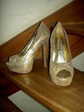 Escarpins Hauts Talons Ht 14,5 cm -femme -Taille 40 - Marque RIVER ISLAN Cuir Or