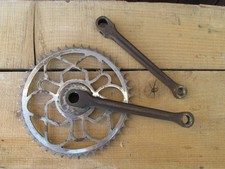 ANCIEN PEDALIER ACIER VELO BICYCLE CRANKSET 168 44