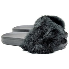 CLAQUETTES FOURRURE  ou PANTOUFLES FEMMES. Marque MY BEACH SPIRIT -  C. A 37 21