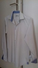 Chemise blanche petits points bleu col/bas des manches bleu T/2 "XOOS"