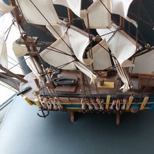 Maquette bateau  " GALLION " en Bois Ancienne maquette à voiles TBE Sur support