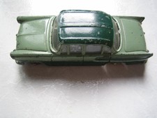 VOITURE MINIATURE DINKY TOYS SIMCA CHAMBORD VERTE EN ETAT D'USAGE