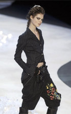 Superbe pantacourt façon corsaire  de la marque Marithé et François Girbaud