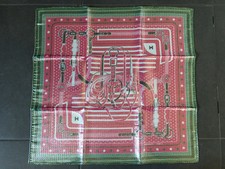 Foulard carré Hermès en soie - Bandana disco - Rose vert - NEUF avec étiquette