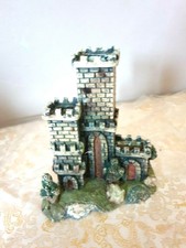 décoration aquarium château avec tour hauteur au plus haut 19 cm largeur 13 cm