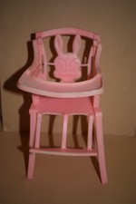 Mobilier pour poupée vintage- chaise haute  - plastique - H 22 cm -