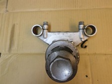 Yamaha XV125 XV 125 Virago Fond de bascule de direction fourche Pince 2003 03 481 utilisé