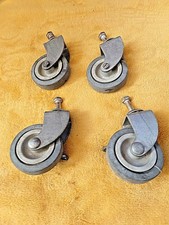 4 roulettes/roues pivotantes industrielles à freins pour table/ desserte - 67 mm