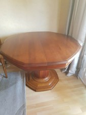 Table de salon ancienne merisier massif, très jolie bien entretenue 