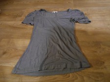 TSHIRT   "   JENNYFER    " TAILLE 38/40  TBE 