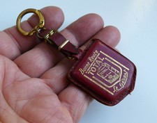 Ancien porte clé cuir Bidon TOTAL Carburant Pétrole Station Garage Automobile.