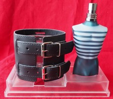 Bracelet de force et flacon vide d'un coffret Le mâle Jean Paul Gaultier