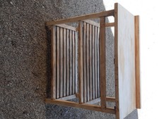 Table de travail en bois clair,  pour rempotage ou cuisine, etc..