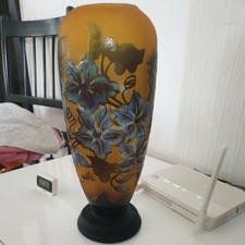 grand vase Gallé fleurs clématites bleues