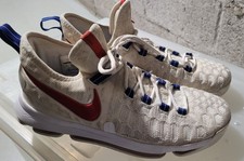 NIKE ZOOM KD9 2016 TAILLE 44.5 US 10.5 EN BON ETAT