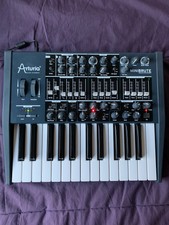 Arturia Minibrute mkI Analogic Monophonic Synthesizer (Korg, Roland, Moog...)