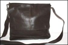 ZARA Sac Sacoche Rabat Cuir Grainé Souple Marron Foncé Bandoulière TBE