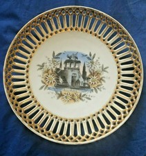 TRES BELLE ASSIETTE  EN PORCELAINE  AJOURÉE ET DOREE  DE FRAUREUTH -SAXE