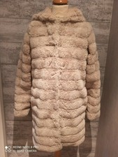 ** JOLI MANTEAU FAUSSE FOURRURE BEIGE A CAPUCHE, JENNYFER, T M, TRES BON ETAT **