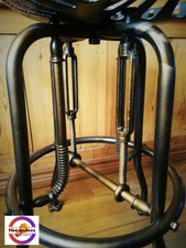 Tabouret D'Inspiration Indus' Steampunk à base d'un siège de Tracteur année 30 